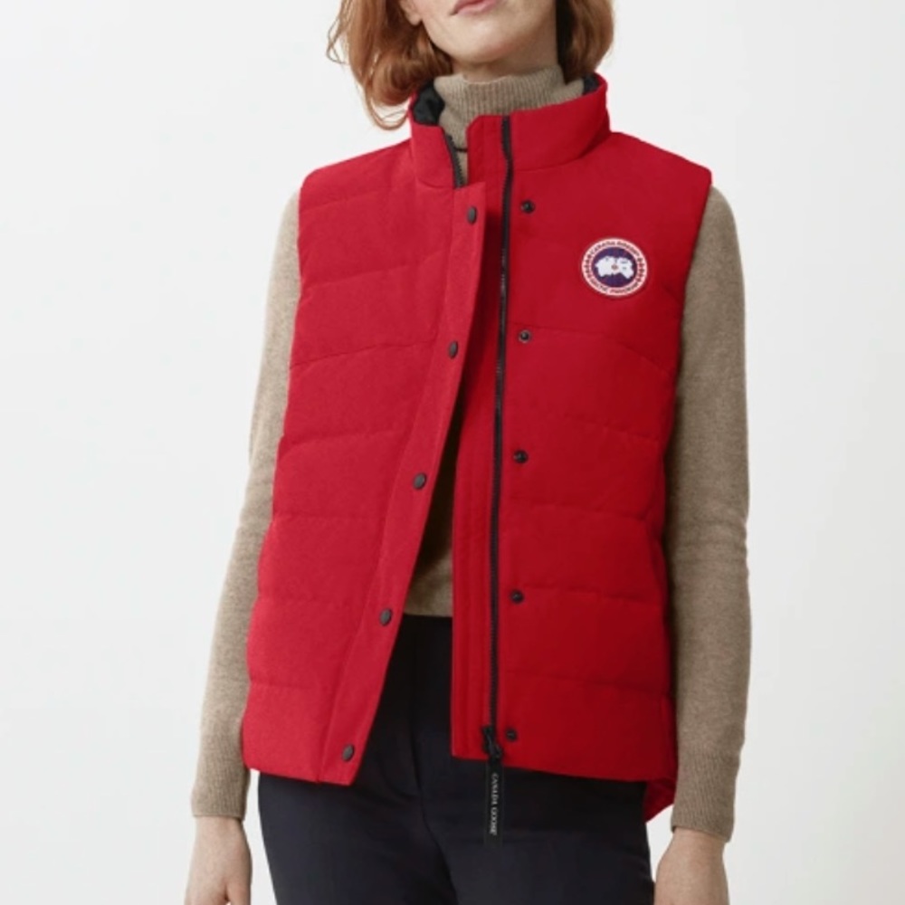 Women’s Canada Goose Freestyle Red Vest NWOT Medium